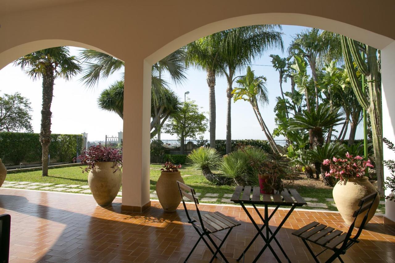 Temenos Villa By Ortigiaapartments Syracuse Ruang foto