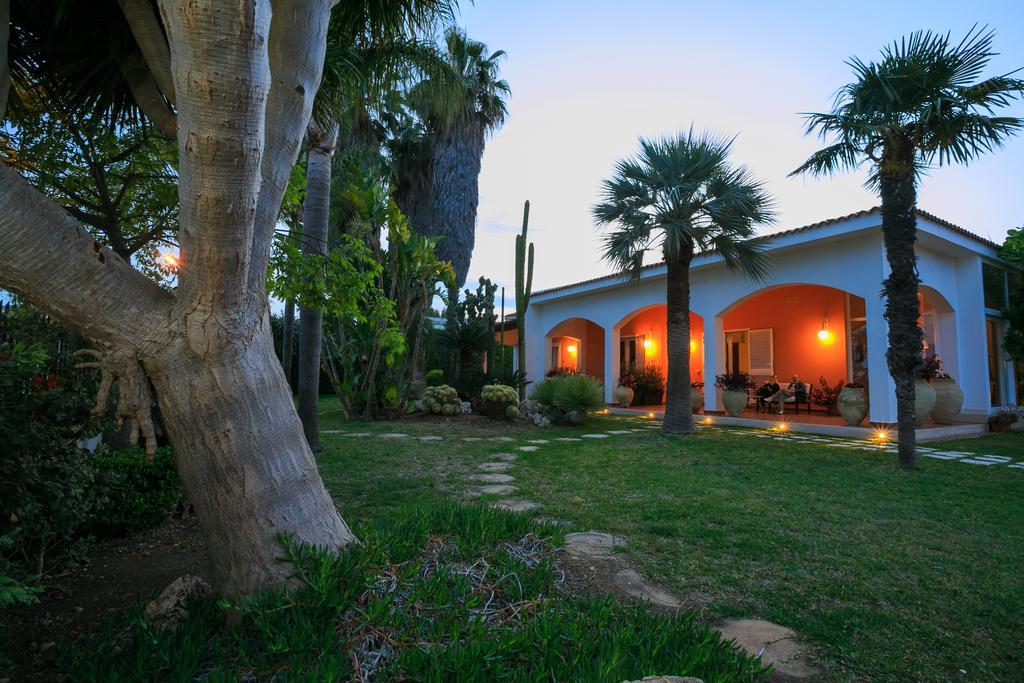 Temenos Villa By Ortigiaapartments Syracuse Bagian luar foto