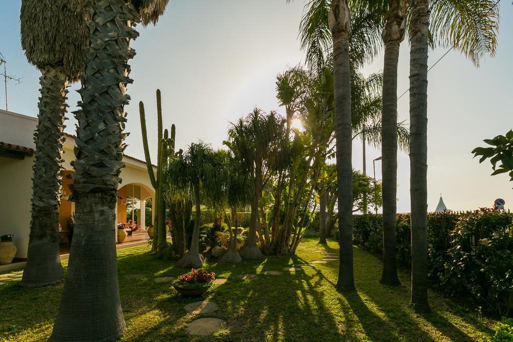 Temenos Villa By Ortigiaapartments Syracuse Bagian luar foto